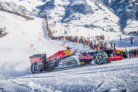 Max Verstappen - Red Bull - Formel 1 - Showrun - Kitzbühel - 2016 Max Verstappen - Red Bull - Formel 1 - Showrun - Kitzbühel - 2016