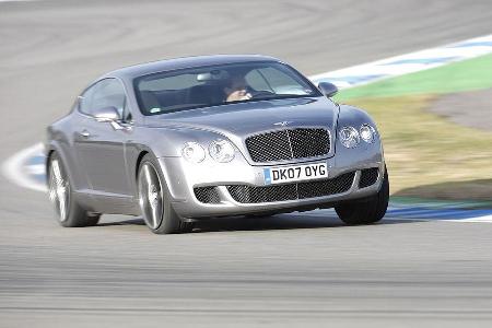 Jedoch muss man dem Bentley auch auf abgesperrten Terrain Respekt zollen.