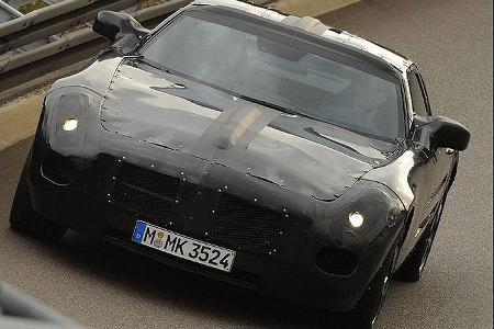 Beim AMG Flügeltürer ist erstmals das LED-Tagfahrlicht zu sehen.