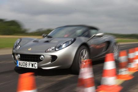 In 4,8 Sekunden sprintet die Elise auf 100 km/h.