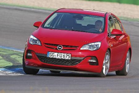 Opel Astra 2.0 CDTi BiTurbo, Frontansicht Opel Astra 2.0 CDTi BiTurbo, Frontansicht