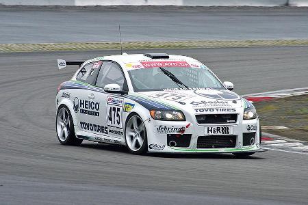 Ein umgebauter T5-Motor kommt hierbei zum Einatz, der mit Bioethanol E85 betrieben wird.