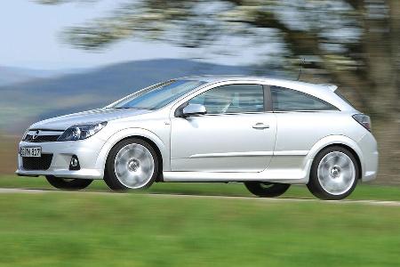 Kategorie viersitziges Coupé: Opel Astra OPC. Zeit: 8.36 min