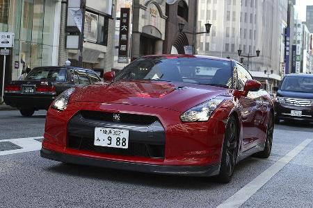 Kategorie Supersportwagen: Nissan GT-R. Zeit: 7.29 min