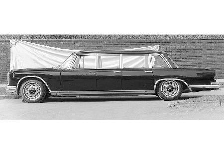 Mercedes-Benz Typ 600 Pullman-Limousine mit sechs Türen.