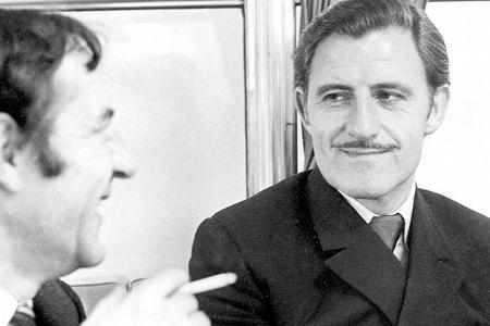 Formel 1-Weltmeister des Jahres 1968: Graham Hill (rechts), mit dem ehemaligen Formel 1-Piloten Innes Ireland.