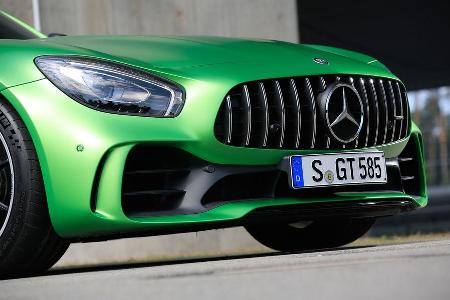 Mercedes-AMG GT R, Khlergrill