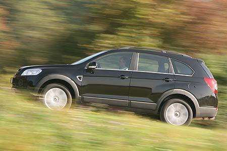 Der Korea-Chevy tendiert bei der Federung eher zur strafferen Seite, jedoch weit entfernt von sportlicher Härte.