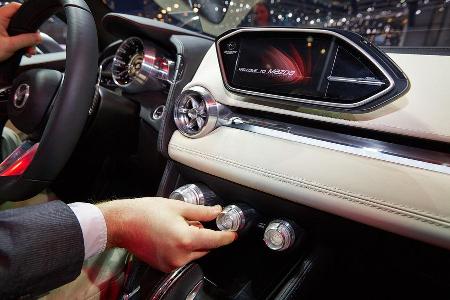 Mazda 2 Hazumi, Messe, Genf, 2014, Sitzprobe, Jochen Knecht