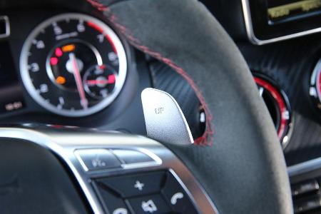 Mercedes A 45 AMG, Lenkradelemente