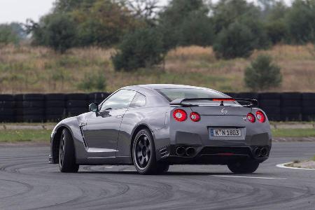 Nissan GT-R Black Edition