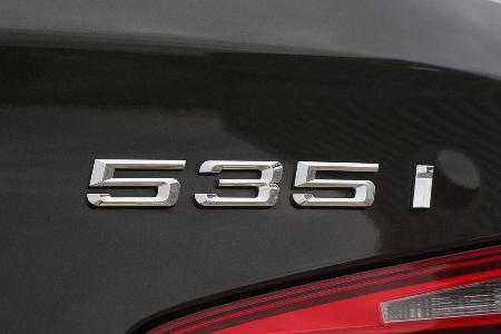 BMW 535i Touring xDrive, Typenbezeichnung