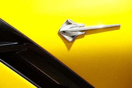 Corvette C7 Stingray, Rochen, Emblem