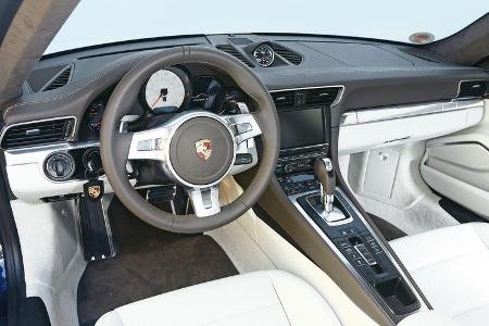 Porsche 911 Carrera S, Cockpit