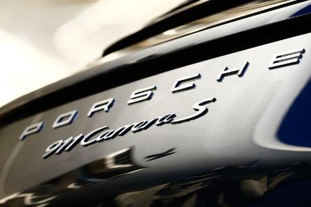 Porsche 911 Carrera S, Schriftzug