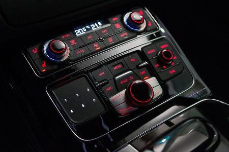 Audi S8 Plus 4.0 TFSI Quattro, Bedienelemente