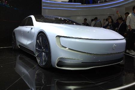 Uff, noch sein E-Concept. Auch aus China. LeSee heißt der rundgelutschte Flitzer. Spannend ist neben der Technik (die natürl...