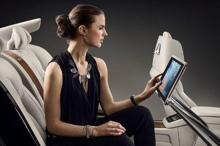 Volvo S90 Excellence Lounge Console
