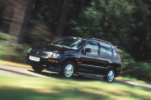Mitsubishi Space Runner