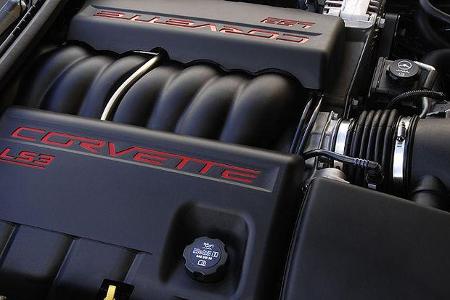 Mehr Hubraum, mehr Drehmoment, mehr Leistung â der V8.