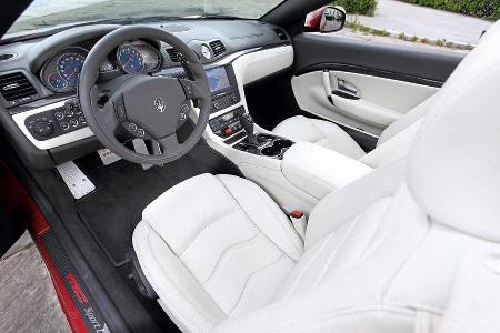 Maserati Gran Cabrio Sport, Cockpit, Fahrersitz, Lenkrad