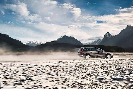 Die Höchstgeschwindigkeit des Volvo XC 70 D5 AWD Kinetic liegt bei 205 km/h.