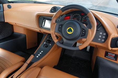 Lotus Evora GTE, Cockpit