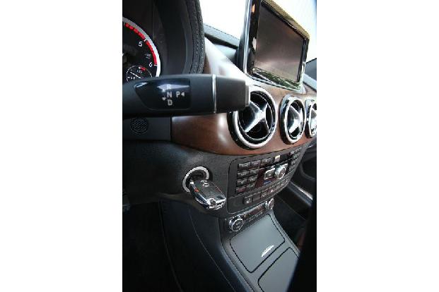 Mercedes B-Klasse, Mittelkonsole