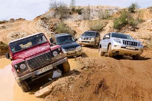Pajero, Pathfinder, Defender und Landcruiser