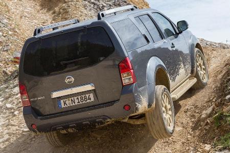 Nissan Pathfinder 2.5 dCi, Heckansicht