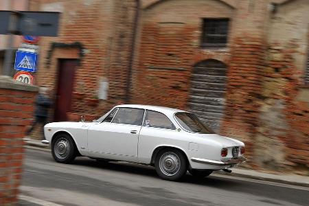Alfa Romeo Giulia Sprint GT, Seitenansicht