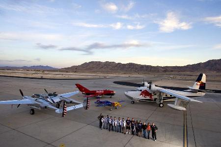 P38, Mig 17, Edge & Albatross - Red Bull-Flieger