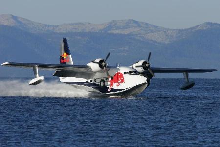 Grumman HU-16 Albatross - Red Bull Grumman HU-16 Albatross - Red Bull