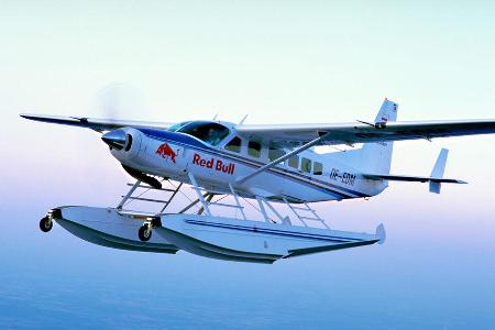 Cessna CE 208 Caravan - Red Bull