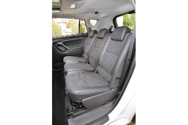 Toyota Verso, Rcksitze