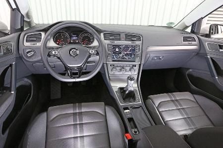 VW Golf 1.6 TDI, Cockpit, Lenkrad