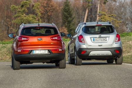 Kia Sportage 1.7 CRDi, Opel Mokka 1.7 CDTi, Heckansicht