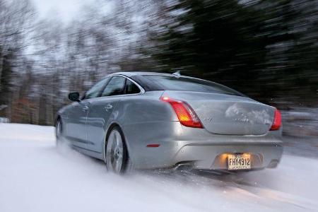 Jaguar XJ 3.0 AWD, Heckansicht