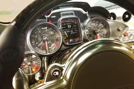 Pagani Huayra, Rundinstrumente