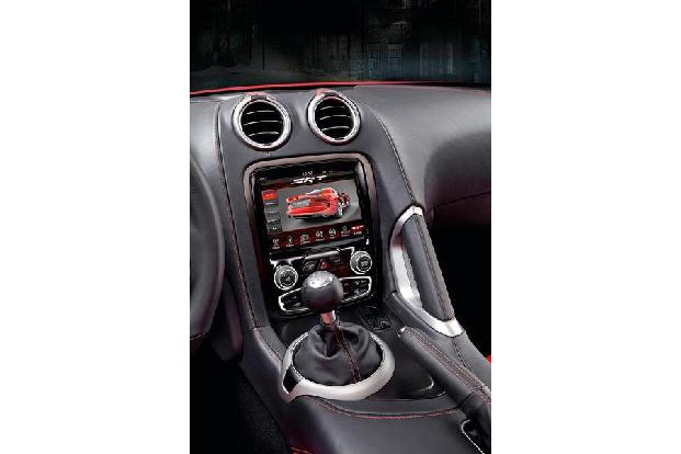 SRT Viper GTS, Mittelkonsole, Schalthebel