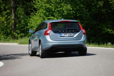 Volvo V60 Drive, Rückansicht, Heck, Kurvenfahrt