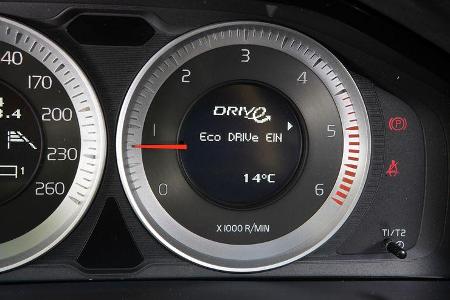 Volvo V60 Drive, Detail, Drehzahlmesser