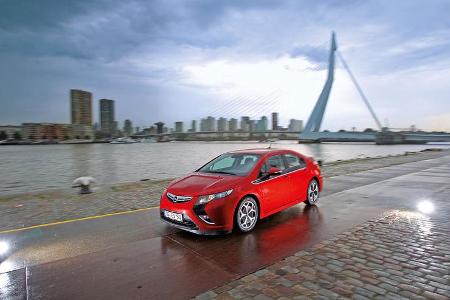 Opel Ampera, Seitenansicht, Skyline Opel Ampera, Seitenansicht, Skyline