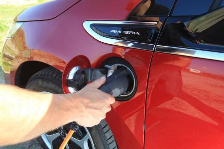 Opel Ampera, Stromanschluss