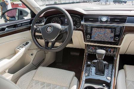 VW Phideon 480 V6 4Motion SAIC Shanghai China