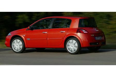 Der Mégane spurtet von Null auf 100 km/h in 6,7 Sekunden.