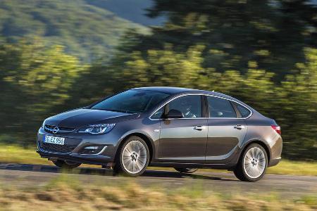 Opel Astra Limousine 1.7 CDTi Ecoflex Start/Stopp 99g Edition, Seitenansicht