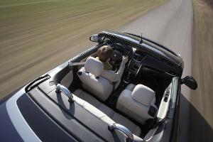 Peugeot 207 CC 155 THP, offen, Cabrio, Seitenansicht