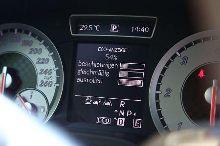 Mercedes A-Klasse, Tacho, Rundinstrumente