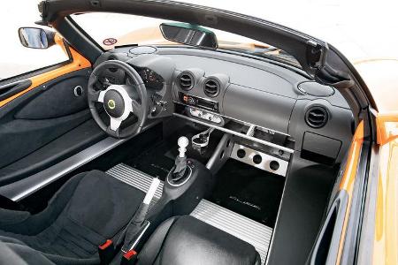 Lotus Elise S, Cockpit
